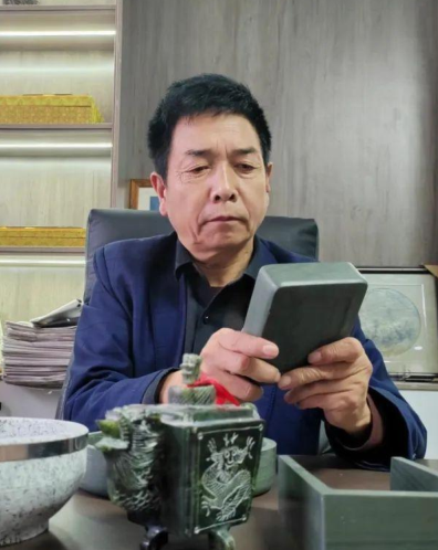 中華黃河硯創(chuàng)始人趙成德